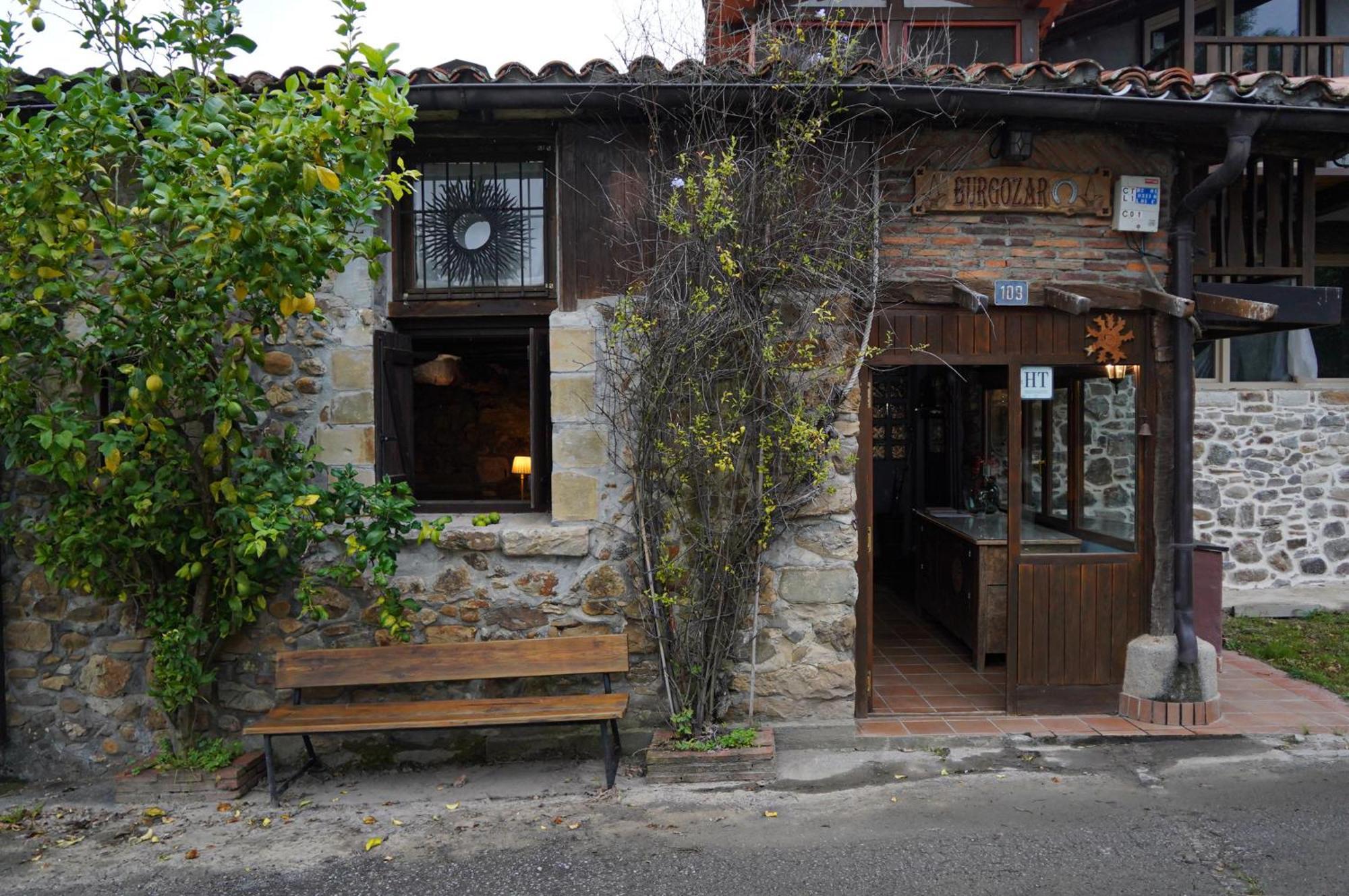 Descanso En Burgozarre 蒙希亚 外观 照片